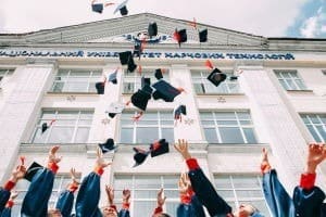 Akad University